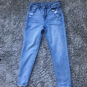 American Eagle mom jeans
